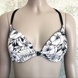 🔥BOGO FREE VS Pink front clasp t back bra